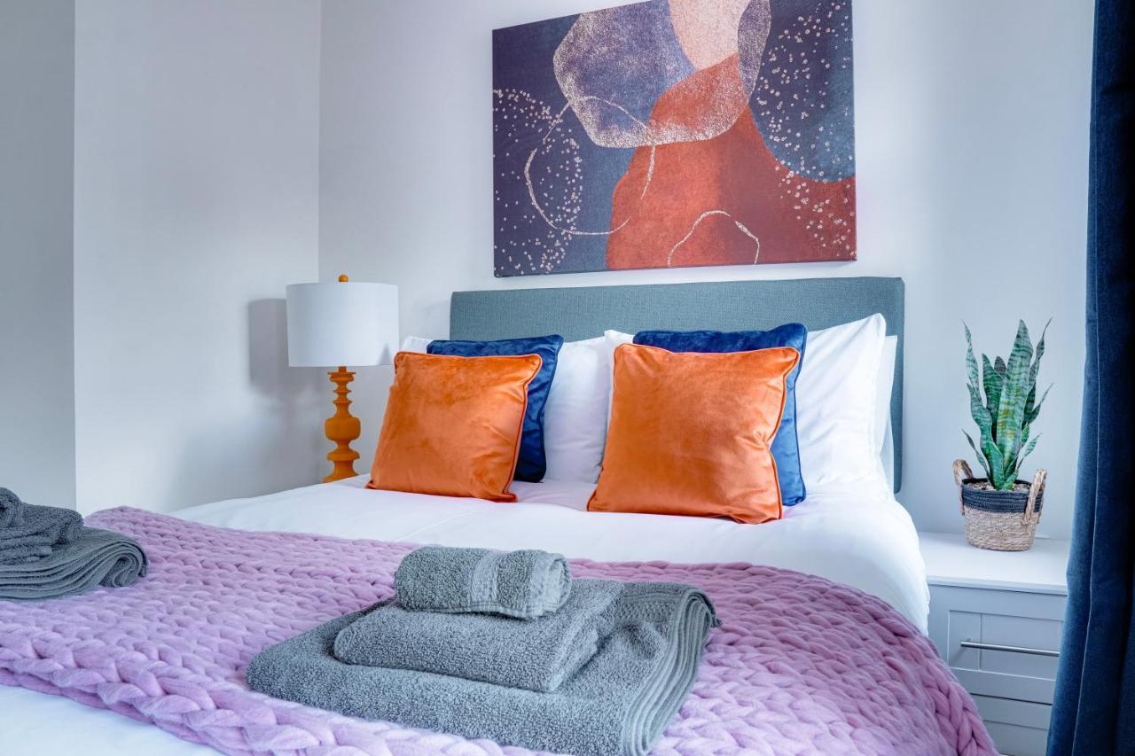 Modern 2 Bedroom Flat - 15 Minutes To Liverpool Birkenhead Eksteriør billede