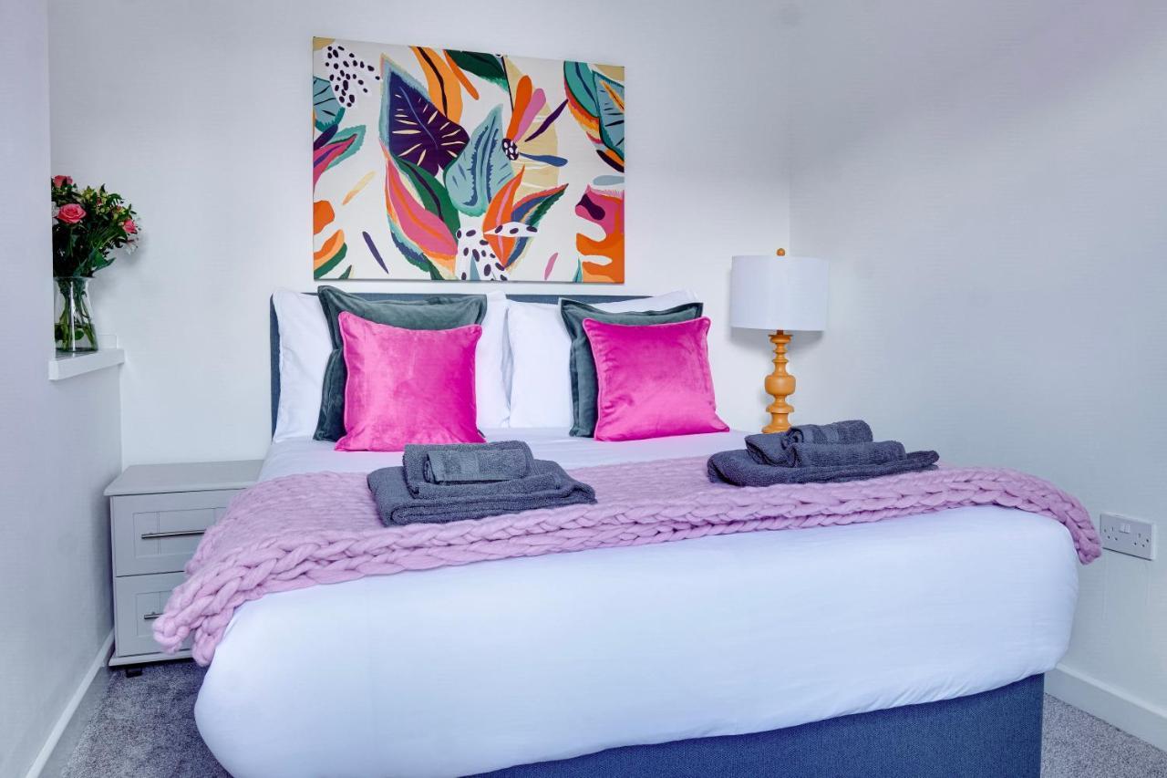 Modern 2 Bedroom Flat - 15 Minutes To Liverpool Birkenhead Eksteriør billede